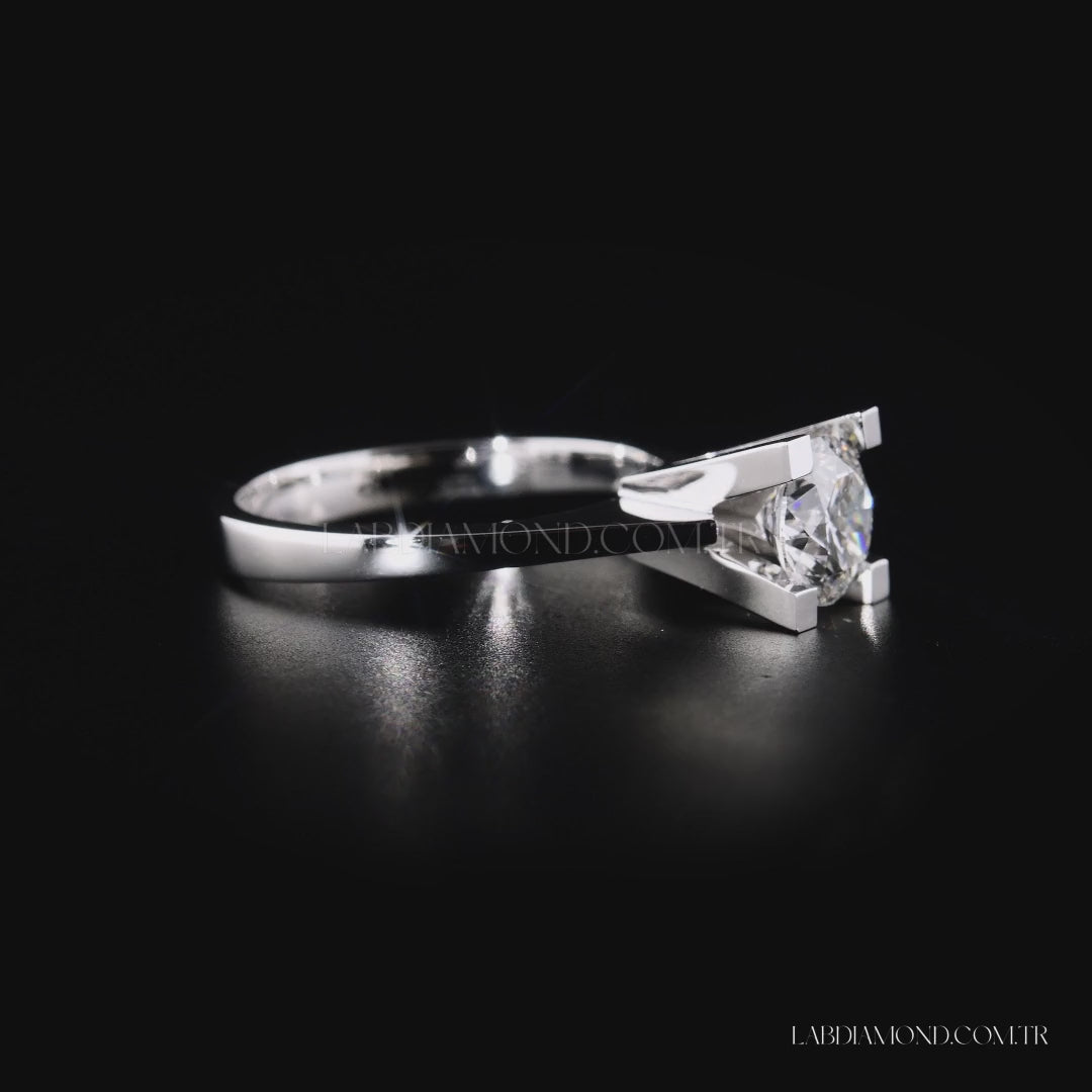 1.05 Karat Laboratuvar Pırlanta Tektaş Yüzük